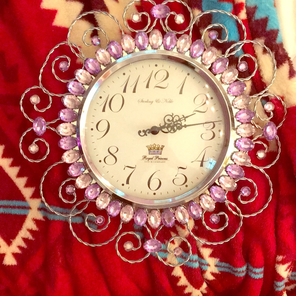 Glam princess clock. I adore this clock